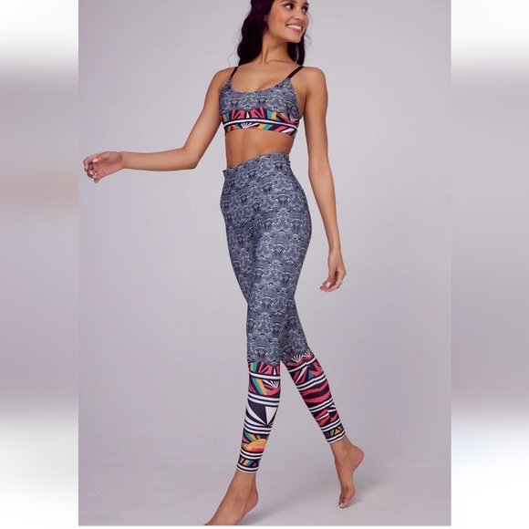 Onzie Pants - SALE $38 ONZIE HOT YOGA GRAPHIC LEGGINGS NEW